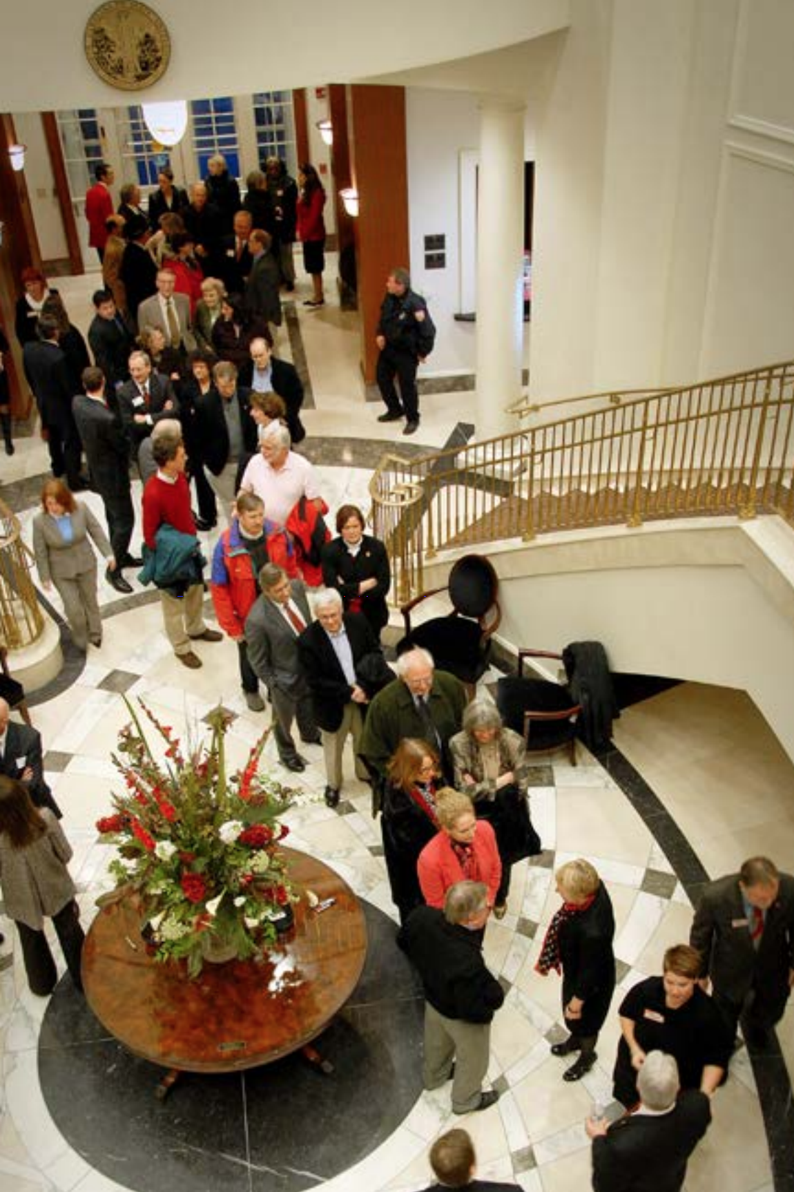 Guests arrive at the Park Alumni Center.